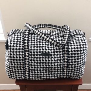Vera Bradley large duffle NWOT